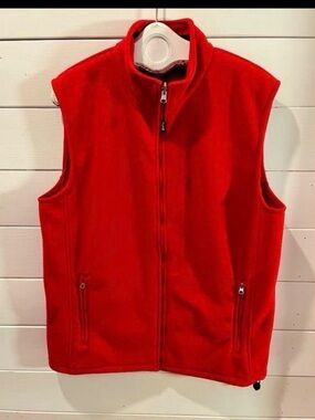 GURU Red Fleece Vest Size L Sleeveless Zip-Up Lightweight NWT